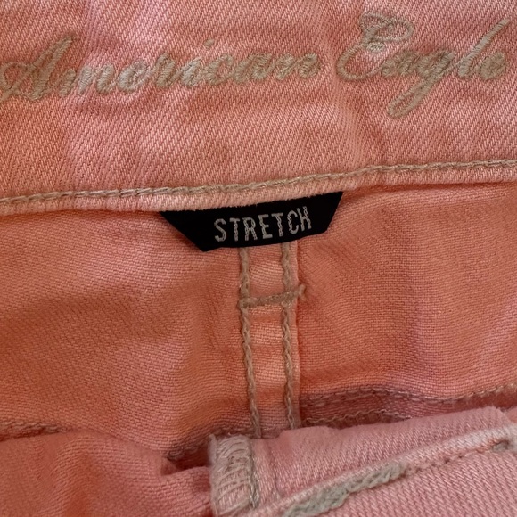 American Eagle Jean Shorts Womens 8 Peach Fray Distressed Stretch - Picture 3 of 5